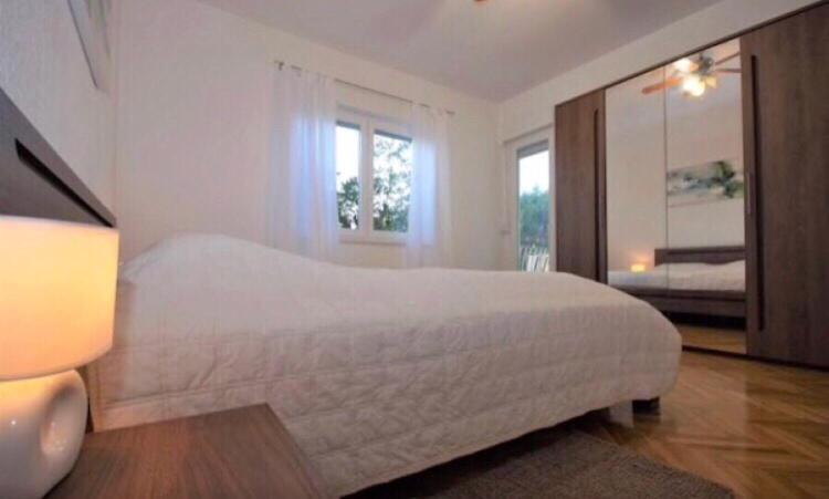 Apartment Deni Pula Ngoại thất bức ảnh