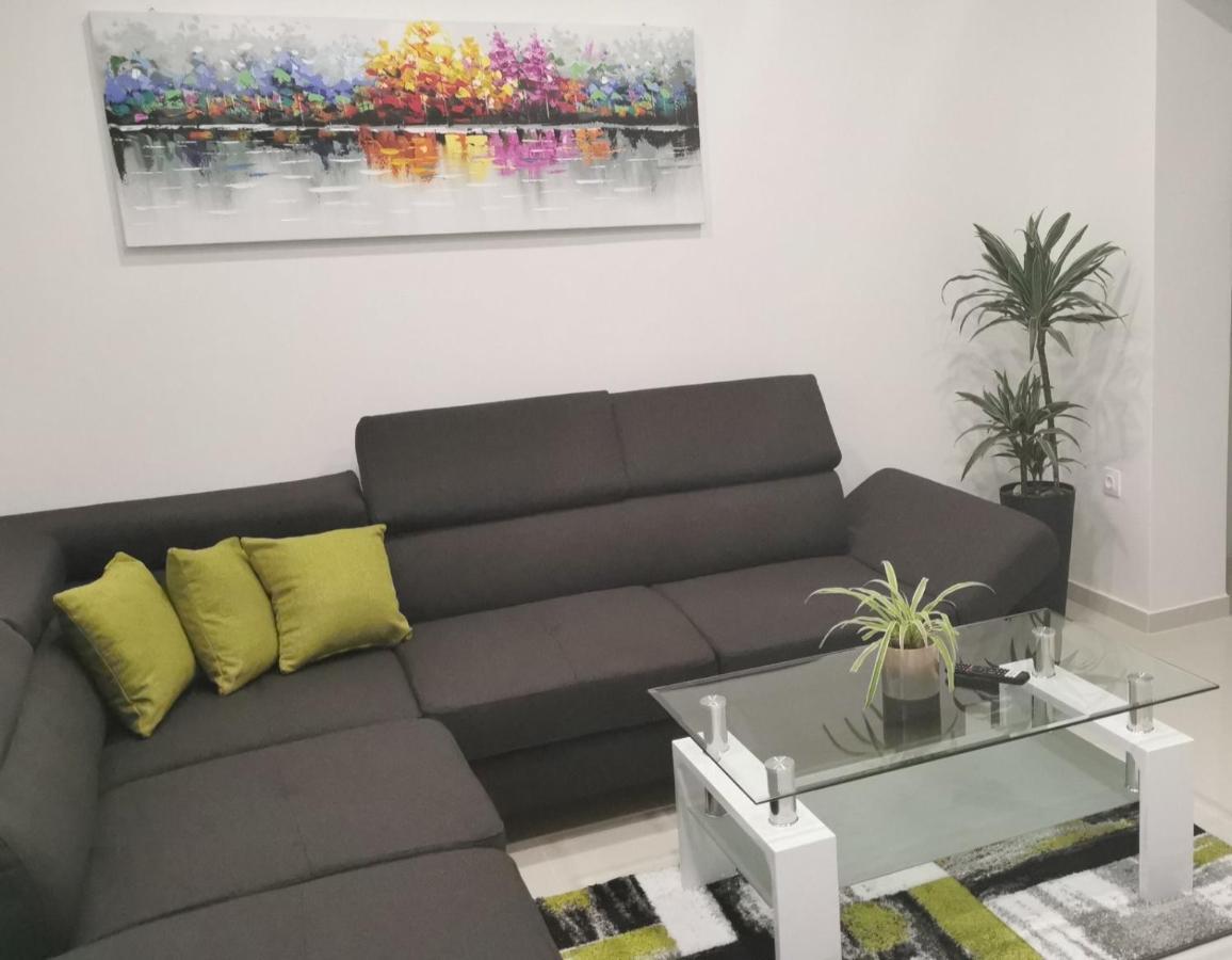 Apartment Deni Pula Ngoại thất bức ảnh