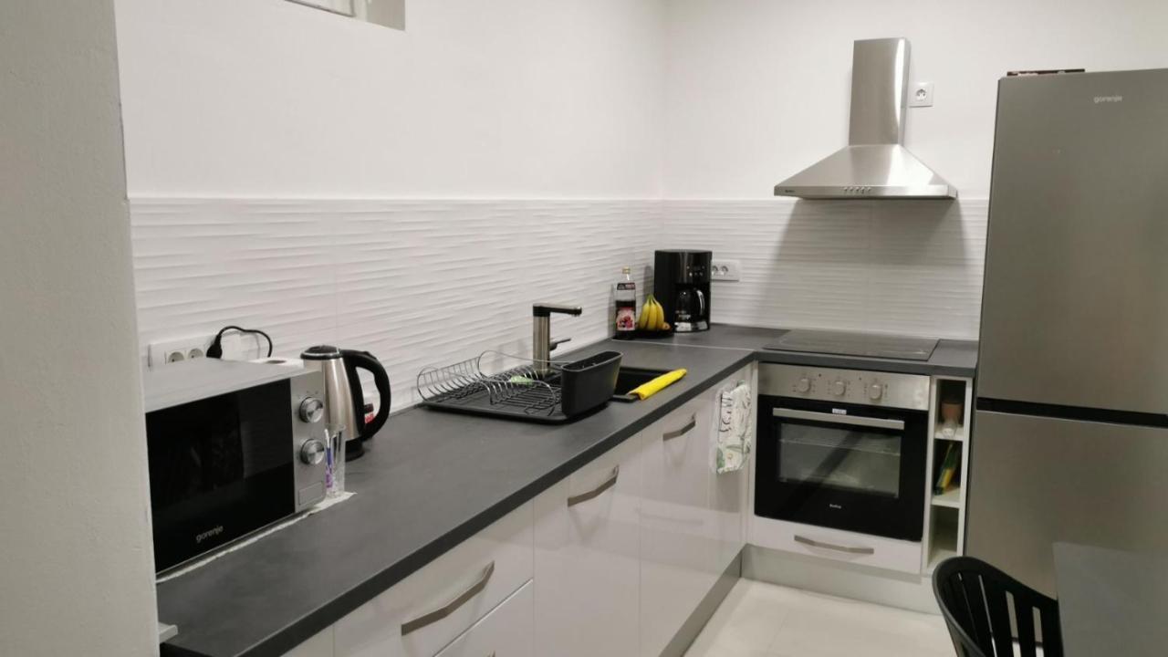 Apartment Deni Pula Ngoại thất bức ảnh