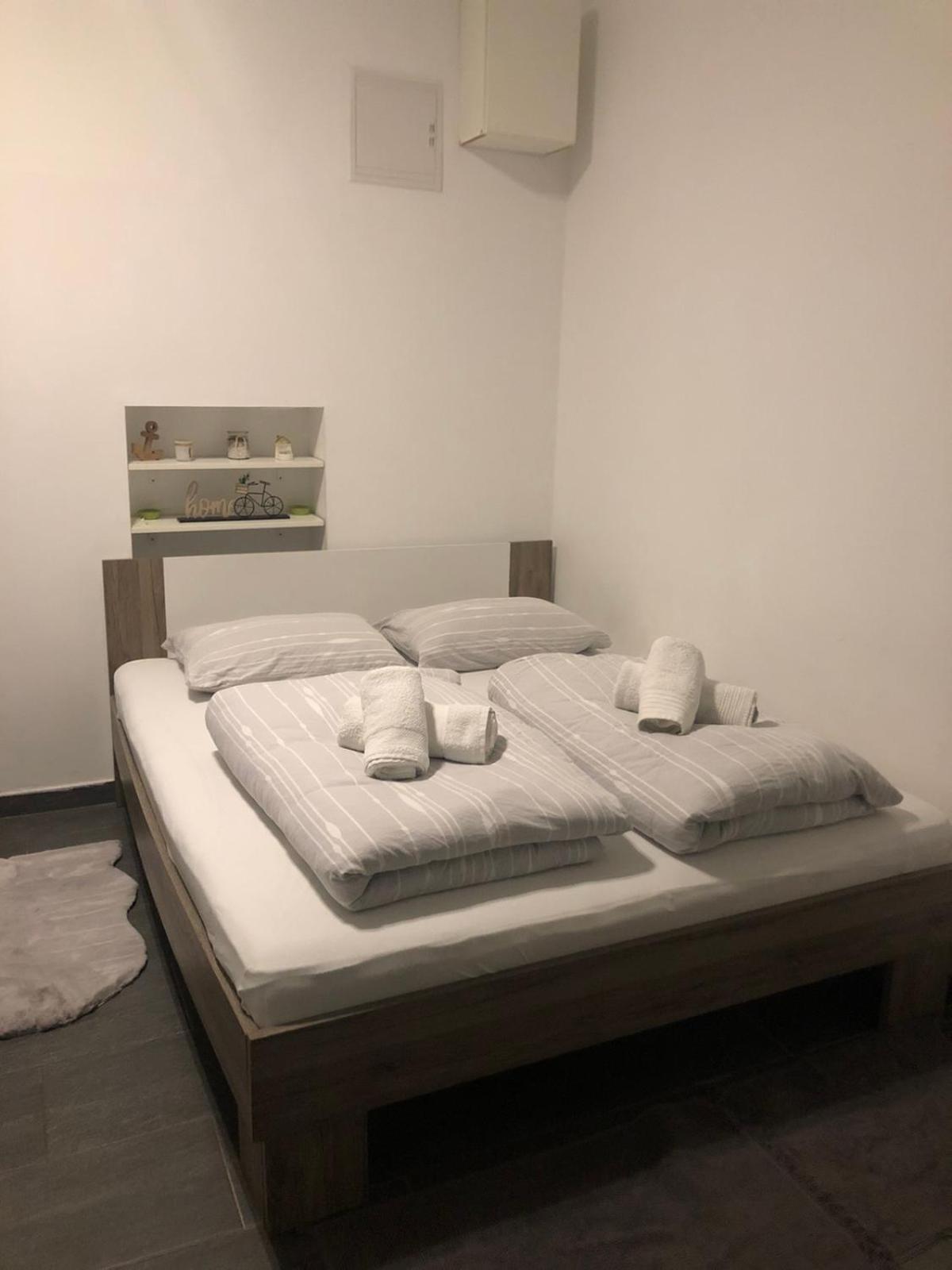 Apartment Deni Pula Phòng bức ảnh