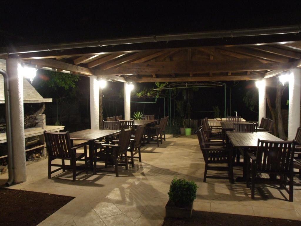 Apartment Deni Pula Ngoại thất bức ảnh